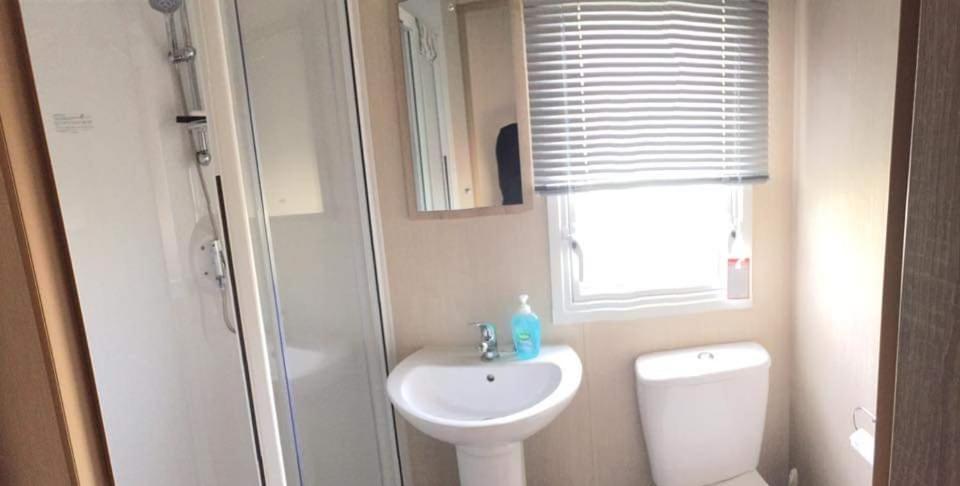6 Berth Park Dean Saltfleet Barneys Den Hotel Exterior foto